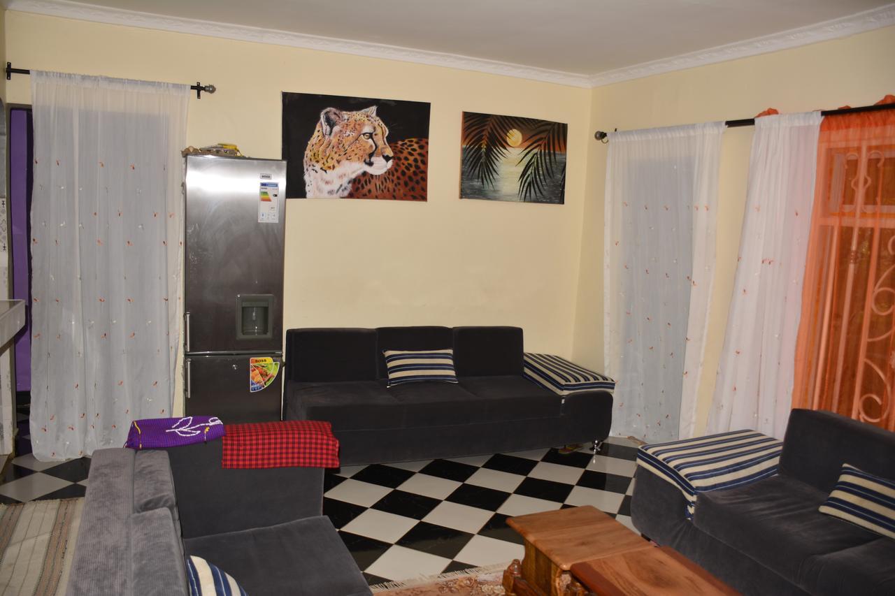 Simple Specious Homestay Arusha Esterno foto