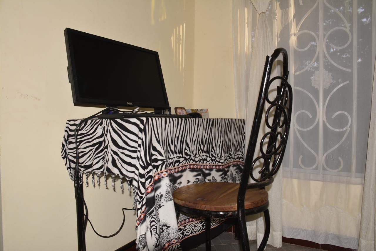 Simple Specious Homestay Arusha Esterno foto